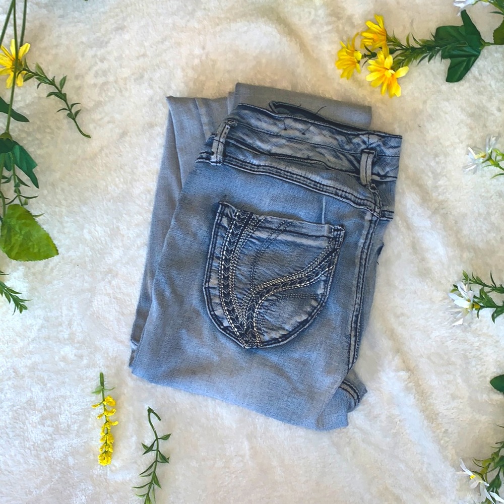 Ariya jeans